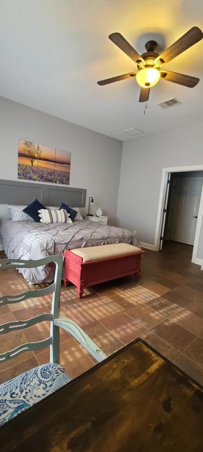 Hill Country Haute N Haus Relax And Renew Fischer Extérieur photo
