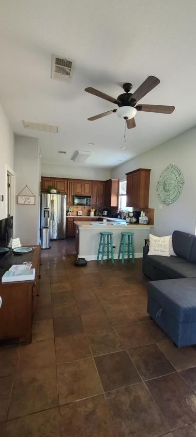 Hill Country Haute N Haus Relax And Renew Fischer Extérieur photo
